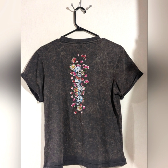 Ed Hardy Tops - Ed Hardy Born Free Floral Skull Knot Side Tie Shirt L